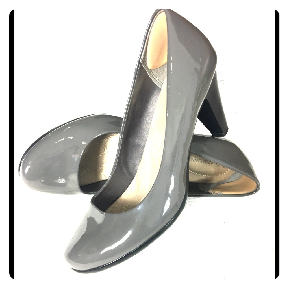 Gianni Bini dark gray patent leather high heels 7